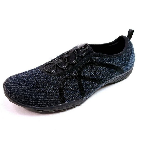 23028 Skechers 2024 www.kmklawllp